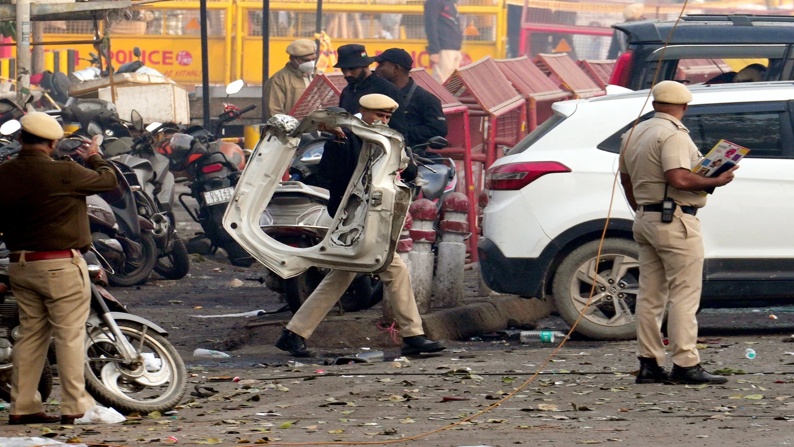 Delhi Red Fort Blast: Death Toll Climbs to 12 Amid Terror Links; PM Modi Vows Swift Justice