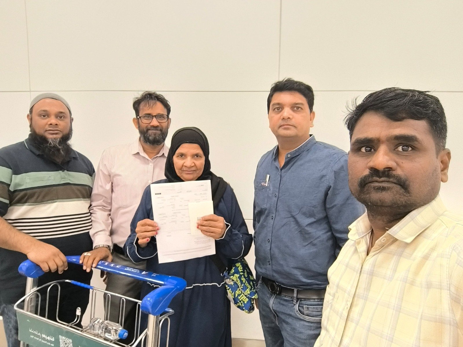 Humanitarian Efforts Help Grieving Indian Expat Woman Return Home from Saudi Arabia