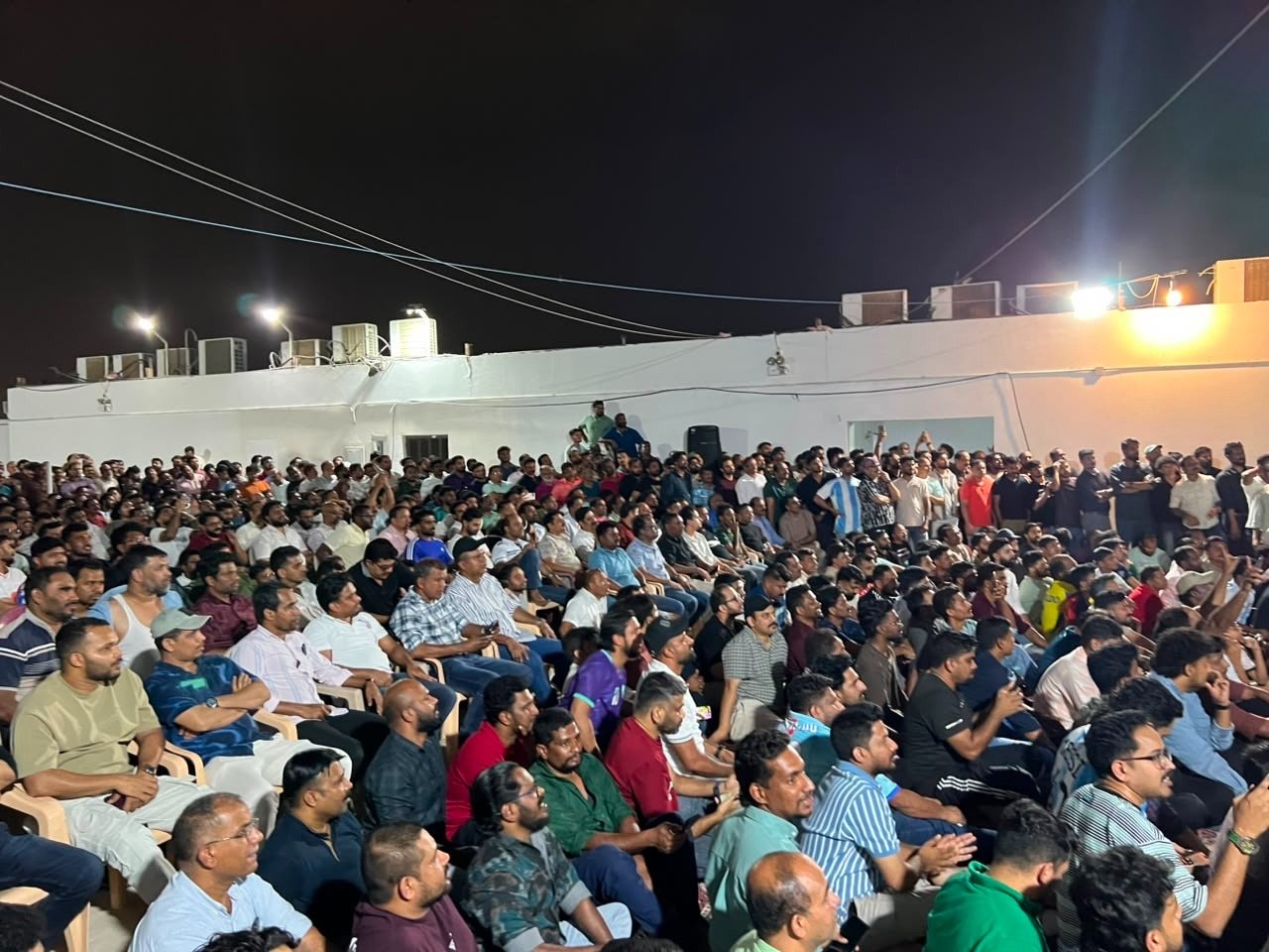 Thousands of Die-Hard Football Fans Gather in Jeddah for FIFA World Cup Final Screening